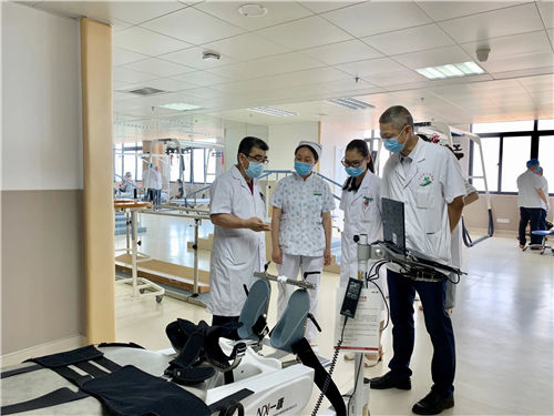 醫(yī)院老專家對醫(yī)院管理有何作用(圖1) 醫(yī)院老專家對醫(yī)院管理有何作用(圖1)