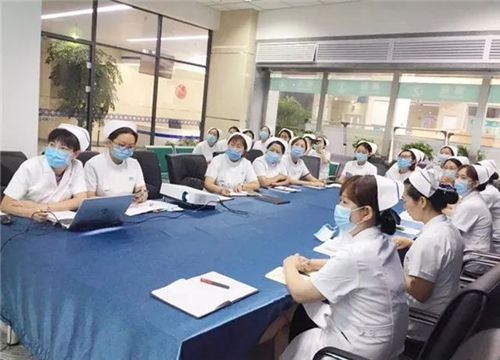 醫(yī)院老專家對醫(yī)院管理有何作用(圖2) 醫(yī)院老專家對醫(yī)院管理有何作用(圖2)