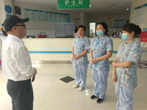 醫(yī)院陪護如何管理？給醫(yī)院陪護管理的一些建議(圖1)